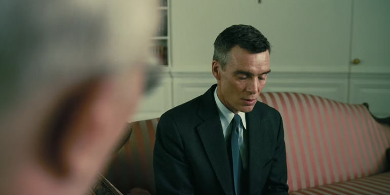 Oppenheimer looking depressed in the Oval Office in Oppenheimer