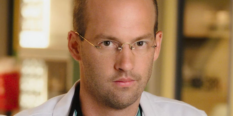 A closeup of Anthony Edwards as Dr. Mark Greene in ER
