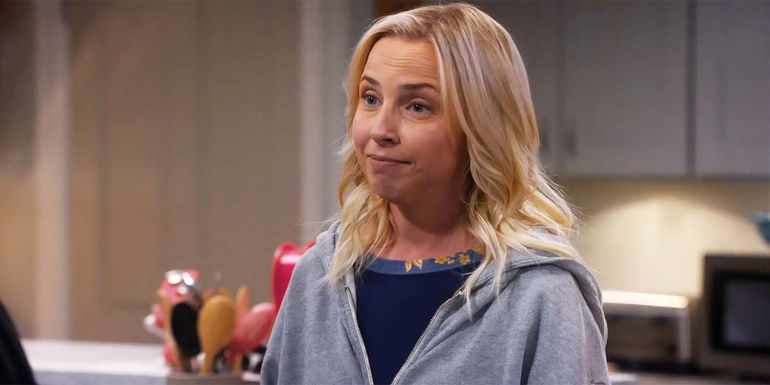 Becky looking annoyed in The Conners season 6, episode 2