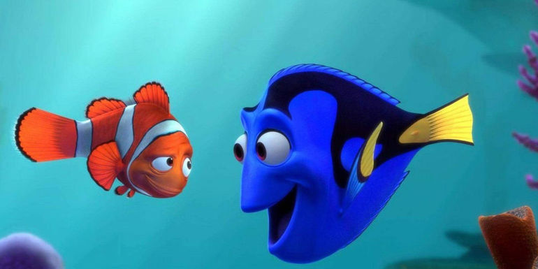 Dory và Marlin có cuộc trò chuyện trong Finding Nemo.