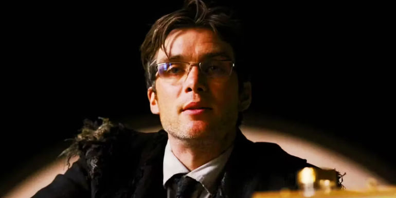 Cillian Murphy as Jonathan Crane's Scarecrow in The Dark Knight Rises acting as a judge