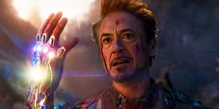 Iron Man using the Infinity Stones to kill Thanos in Avengers Endgame