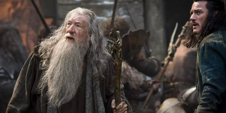 Gandalf and Bard the Boatman in The Hobbit The Battle of the Five Armies - This previous fantasy prequel has valuable lessons for a Dunk & Egg series. - A Knight Of The Seven Kingdoms Should Avoid The Hobbit's Mistakes