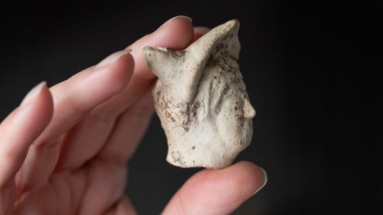 Unveiling a Rare Ceramic Discovery Sheds Light on an Unexplored Roman Settlement