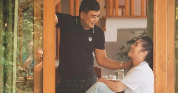 Hành trình hạnh phúc của cặp đôi NSND Hồng Vân và Lê Tuấn Anh