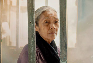 Nỗi đau mẹ già trong 'Lật mặt 7' của Lý Hải