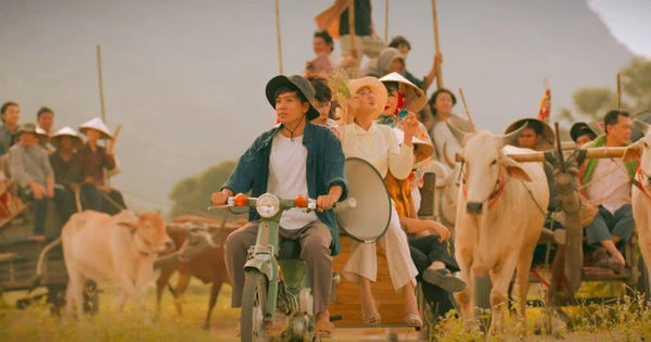 Sáng Đèn - Bức Tranh Nghệ Thuật Cải Lương Thập Niên 90