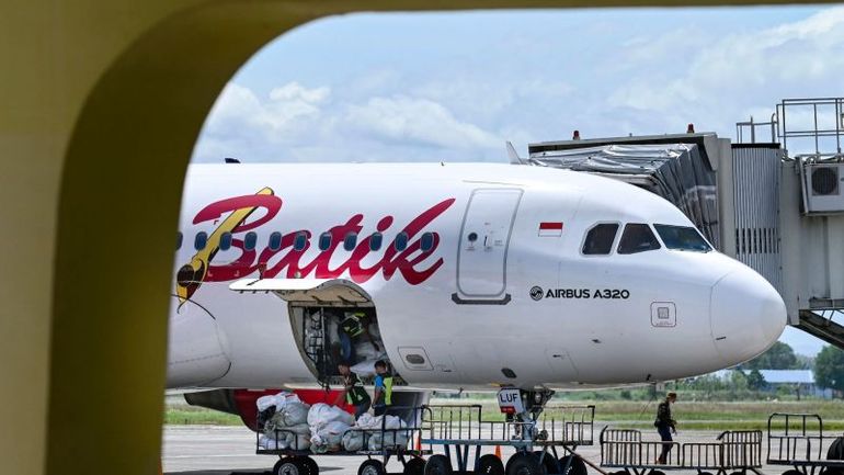 Investigation Launched as Pilots Fall Asleep, Plane Veers off Course in Indonesia