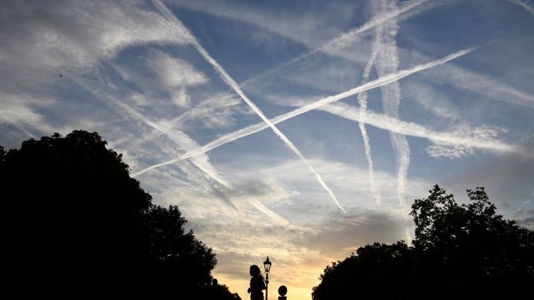 Exploring the Controversy Surrounding Chemtrails: Unveiling the Conspiracy Theory