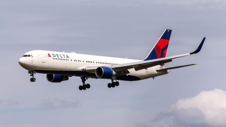 Delta pilot sentenced to 10 months in prison for showing up drunk before transatlantic flight