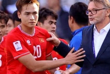 Bí ẩn về tâm lý HLV: Tại sao họ khó nhận lỗi và đẩy trách nhiệm cho cầu thủ?