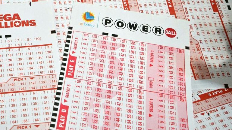 Powerball prize climbs to a projected $1.23 billion following Wednesday's draw without a major winner