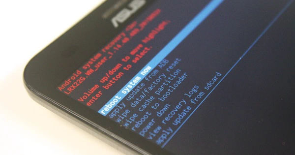 Bí mật về việc mở khóa bootloader: ASUS bị kiện vì từ chối người dùng 'vọc vạch'