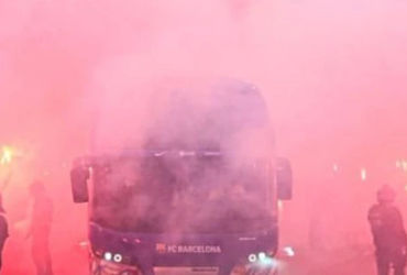 Cuộc phiêu lưu kỳ thú của Barcelona: Tấn công xe buýt chưa đúng