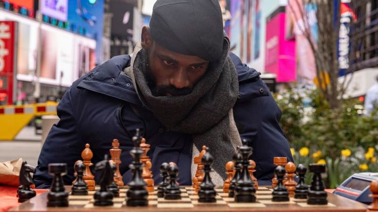 Tunde Onakoya Sets New Chess Marathon Record in Times Square