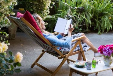 Exploring the Harmony Between Gardens and Poetry