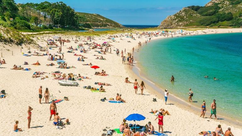 Best Times to Book Affordable Summer Flights for 2024