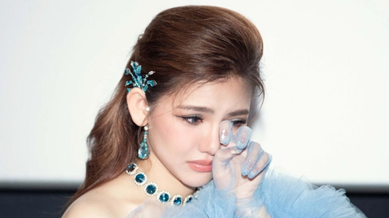 Cuộc sống nghệ sĩ: Hành trình vượt qua sóng gió của Myra Trần