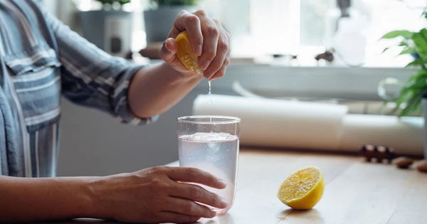 Bí quyết pha nước chanh mật ong: Thần dược bổ thận, dưỡng tim