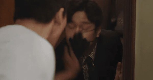 Hành Trình Kỳ Diệu của 'Phù Thủy Cơ Mặt' Trên Màn Ảnh