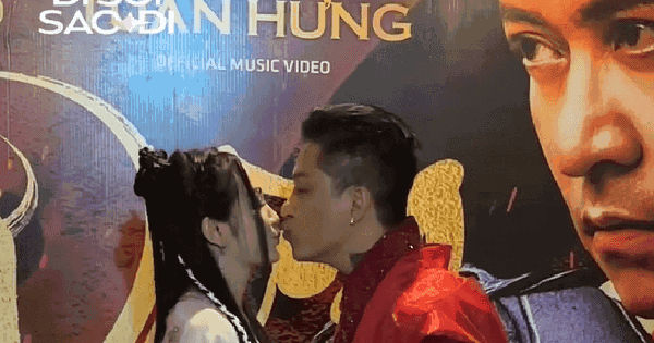 Chuyện Tình Tươi Đẹp Của Tuấn Hưng và Bà Xã Hương Baby: Hôn Nhau Tình Tứ Trên Thảm Đỏ