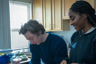 New Challenges for Carmy and Sydney in 'The Bear' Season 3 Trailer