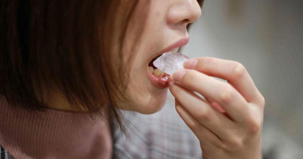 Bí ẩn thèm ăn đá lạnh: Tình yêu hay định mệnh?