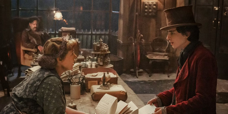 Olivia Colman and Timothée Chalamet in Wonka