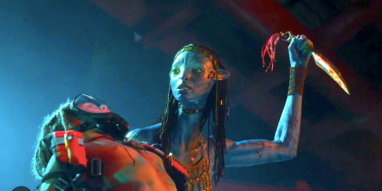 Neytiri tries to stab Spider in Avatar: The Way of Water