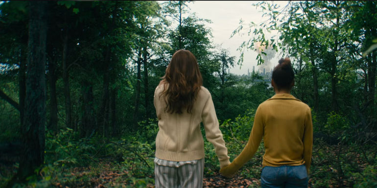 Leave the World Behind Ruth Myhala and Amanda Julia Roberts Hold Hands