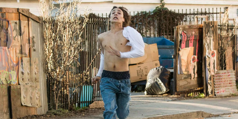 Nick running in Fear the Walking Dead