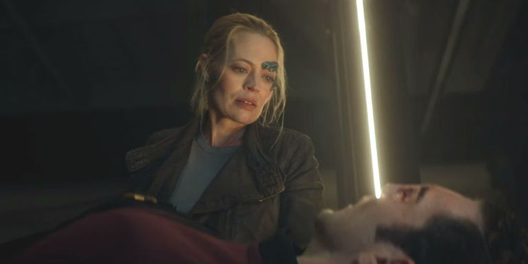 Casey King as Icheb in Star Trek Picard and Jeri Ryan as Seven of Nine in Star Trek Voyager