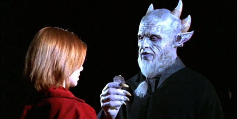 Andy Umberger as D'Hoffryn talking to Willow (Alyson Hannigan) in Buffy the Vampire Slayer