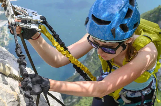The Ultimate Guide to Climbing Gloves: Unleashing Your Full Potential
