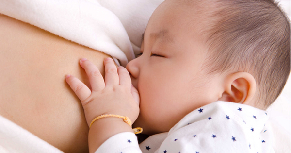 Cách cho con bú hiệu quả để tránh sự cố sặc sữa