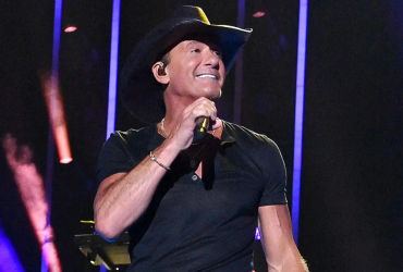 Tim McGraw's Electrifying New Tour: Unleashing His Spry Moves to Amaze and Avoid the Unexpected!