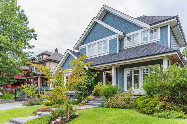 The Ultimate Guide to Instantly Boosting your Curb Appeal