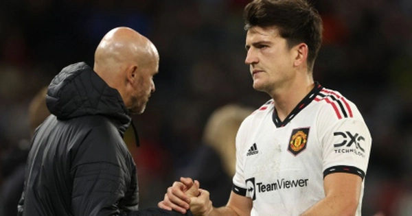 HLV Erik Ten Hag lên tiếng về Maguire: 'MU cần gấp phải rời cầu thủ này'
