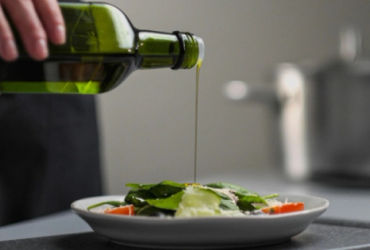 Tiết lộ: 3 thay đổi đơn giản trong chế độ ăn giúp xóa bay mỡ máu xấu, không còn là thách thức cho người Việt