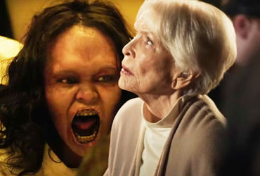 The Exorcist: Intense Showdown Unleashed in Chris MacNeil's Terrifying Demon Encounter