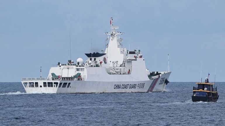 Explosive Showdown: Philippines Exposes Chinese Vessels' Reckless Actions in Highly Disputed South China Sea