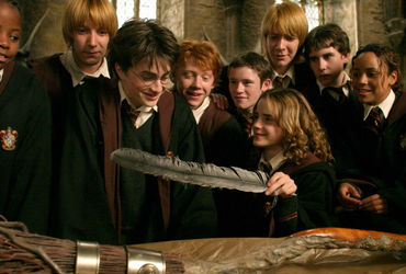 The Ultimate Showdown: Nimbus 2000 vs Firebolt – Which Broomstick Reigns Supreme?
