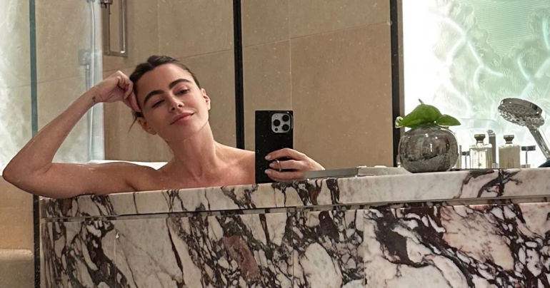 Inside Sofia Vergara's Glamorous Parisian Escape: Exquisite Marble Bathtub Selfie Revealed!