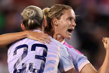 Unforgettable Clash: Arsenal's Dynamic Comeback Secures WSL Draw against Man Utd