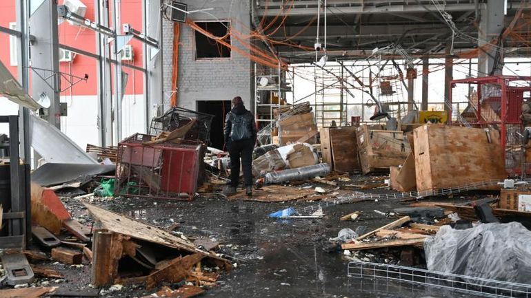 Shocking Tragedy Strikes Eastern Ukraine: Fatal Russian Assault on Postal Depot Claims Six Lives
