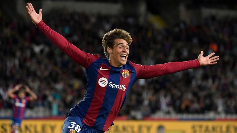 Magnificent Marc Guiu, 17, Shatters Records with Explosive Debut for Barcelona!