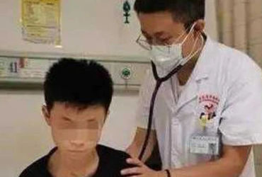 Cuộc hành trình đáng nể của cậu bé 12 tuổi phát hiện ung thư phổi ở giai đoạn cuối