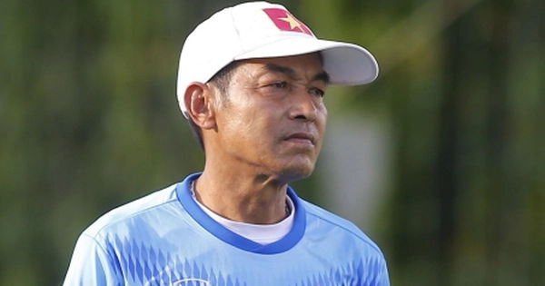 Hà Nội FC đặt HLV tạm quyền mới