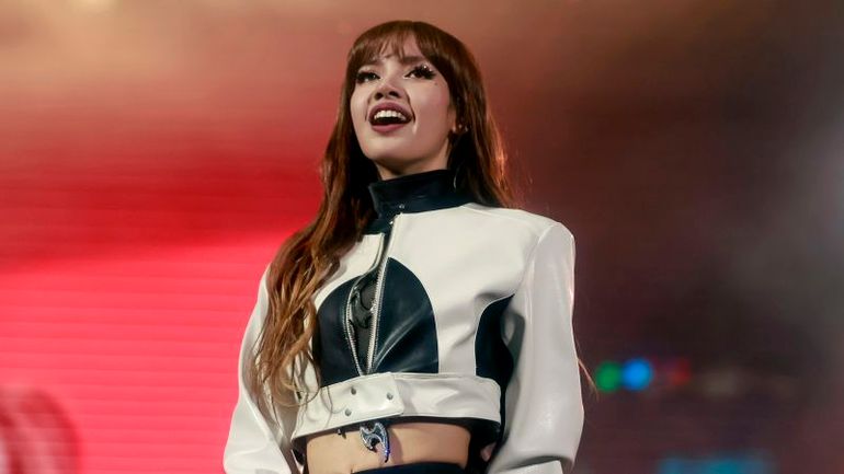 Blackpink Lisa's Chinese Social Media Account Temporarily Suspended Following Performance Controversy in Paris