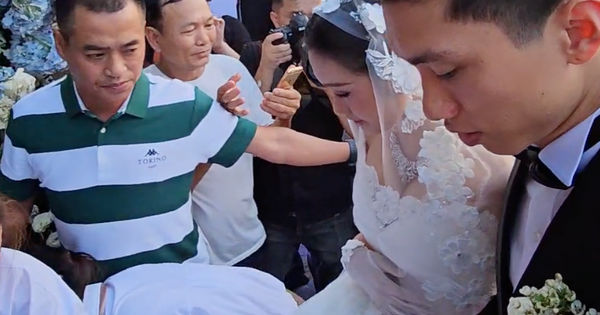 Cô dâu Doãn Hải My khiến dân mạng tin chắc nàng mang tin vui từ hành động đáng ngờ này